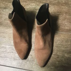 Halogen tan pointy suede boots